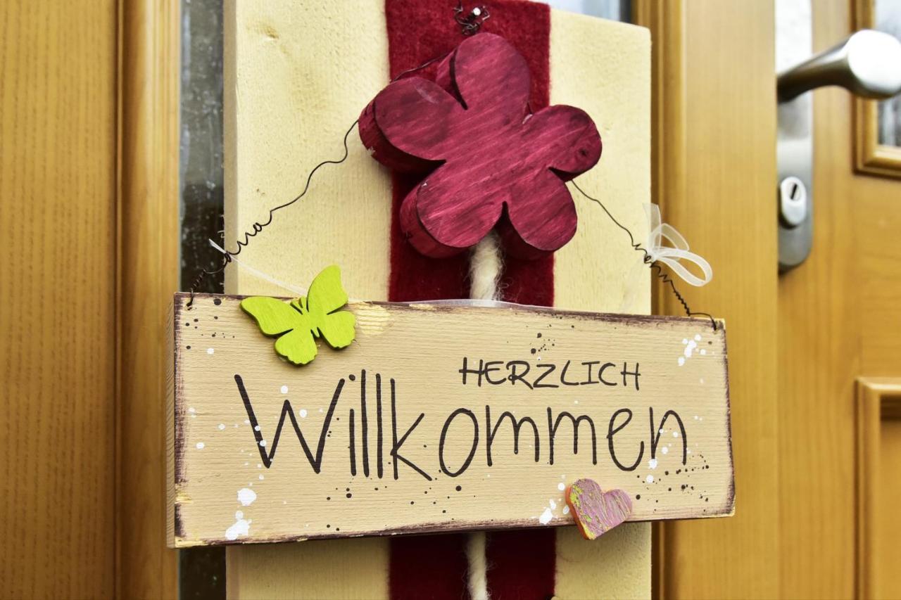 Zimmervermietung Zum Weissen Roessl Sarentino Exteriér fotografie